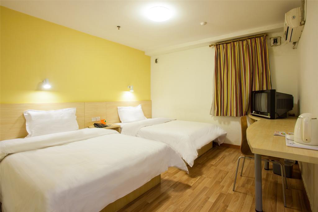 7Days Inn Qingdao Wusi Square Middle Xianggang Road Exterior foto