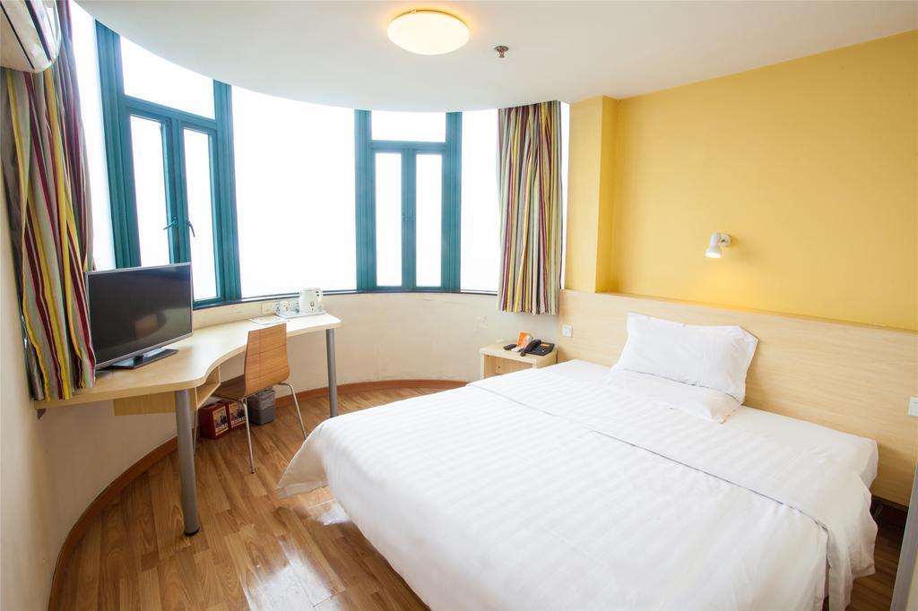 7Days Inn Qingdao Wusi Square Middle Xianggang Road Zimmer foto